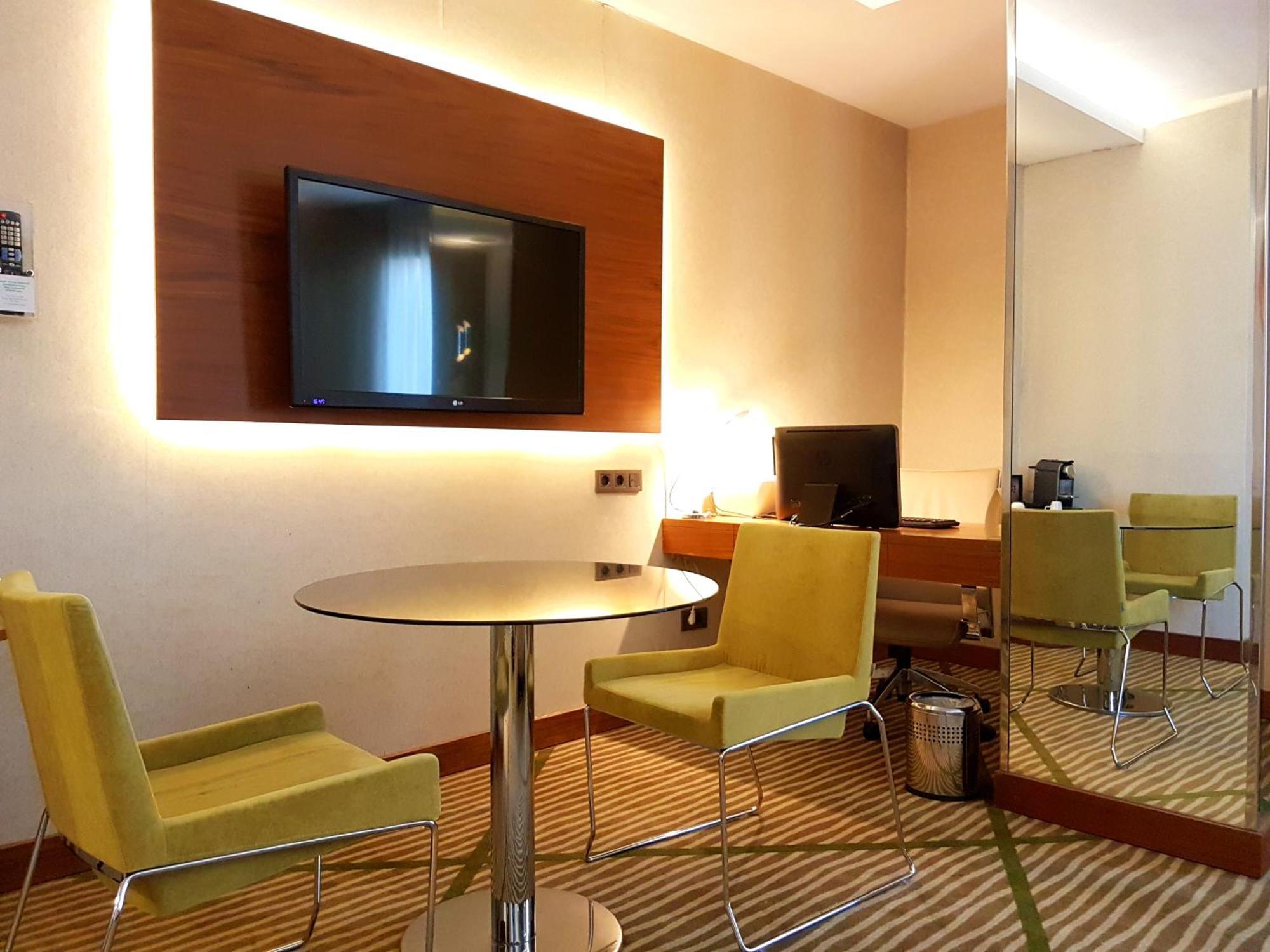 Holiday Inn Gaziantep By Ihg Экстерьер фото